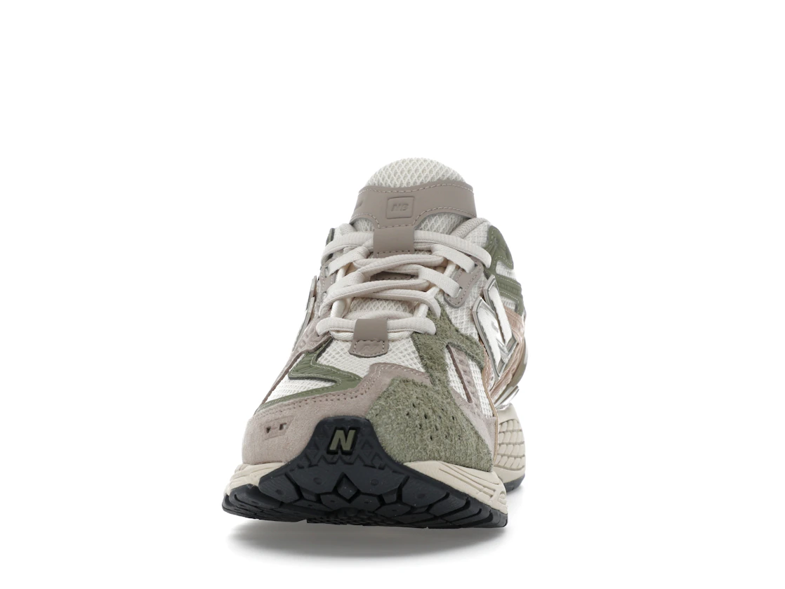 Vue 11 de New Balance 1906U Linen Dark Olivine