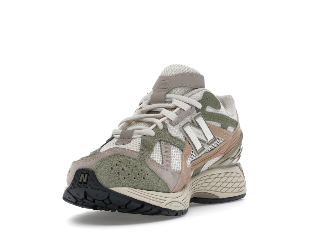 Vue 13 de New Balance 1906U Linen Dark Olivine