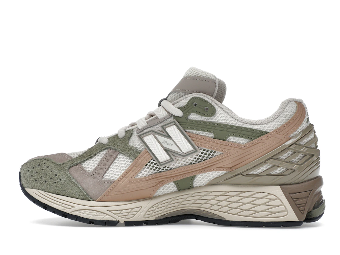Vue 20 de New Balance 1906U Linen Dark Olivine