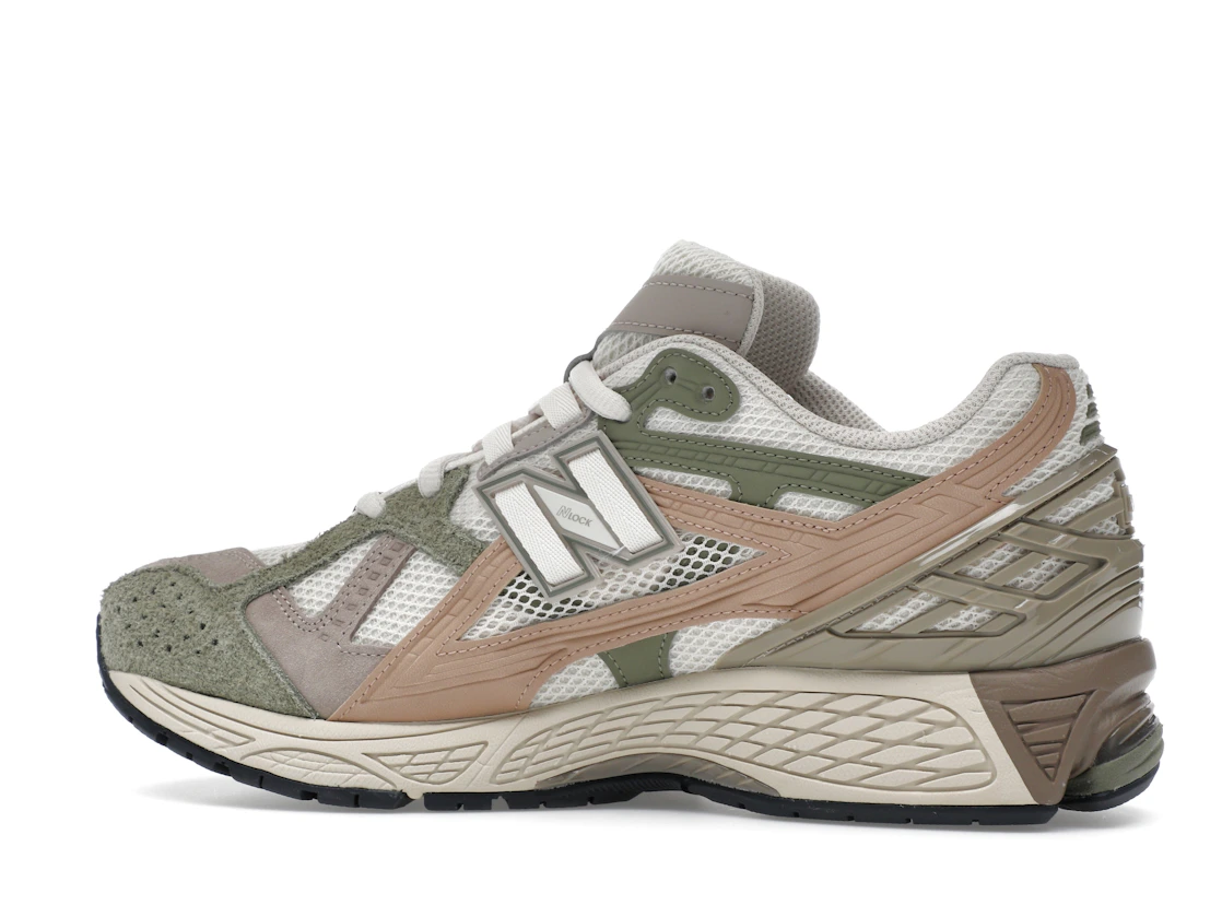 Vue 21 de New Balance 1906U Linen Dark Olivine