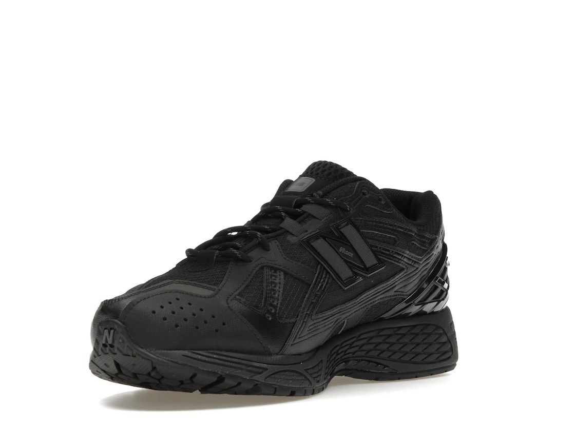 Vue 14 de New Balance 1906U Triple Black