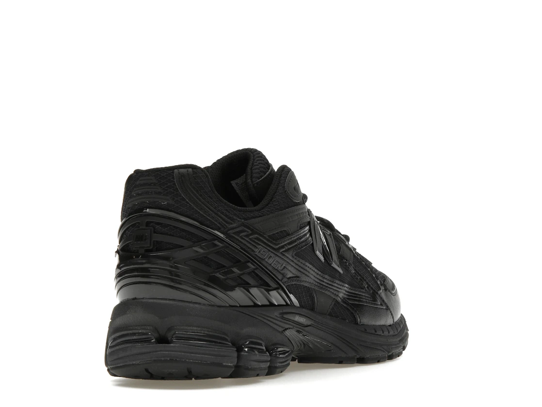 Vue 31 de New Balance 1906U Triple Black