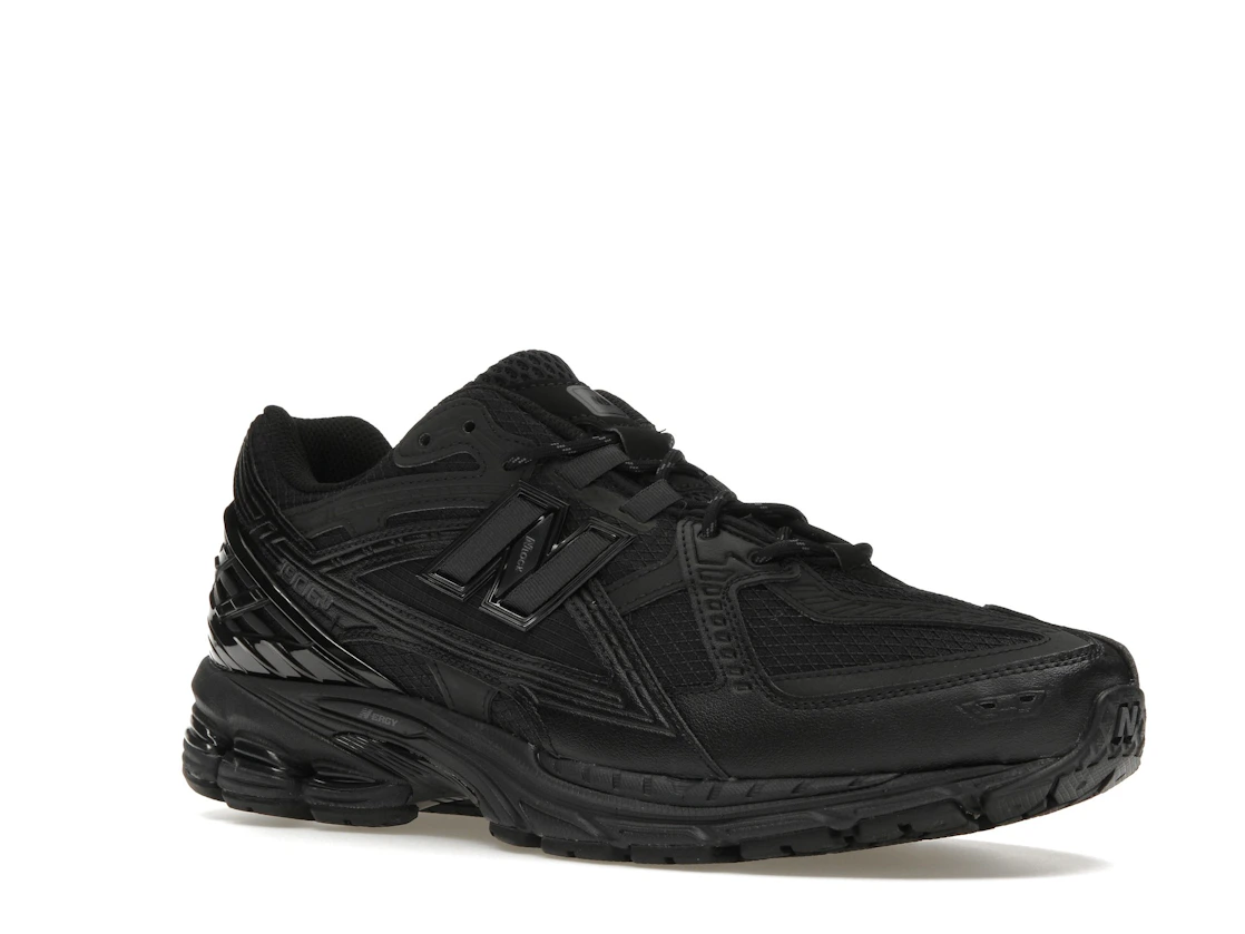Vue 5 de New Balance 1906U Triple Black