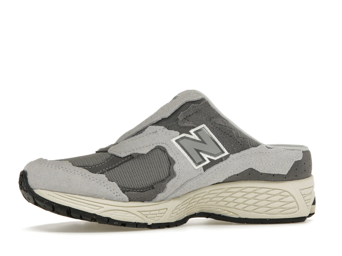 Vue 17 de New Balance 2002R Mule Protection Pack Rain Cloud