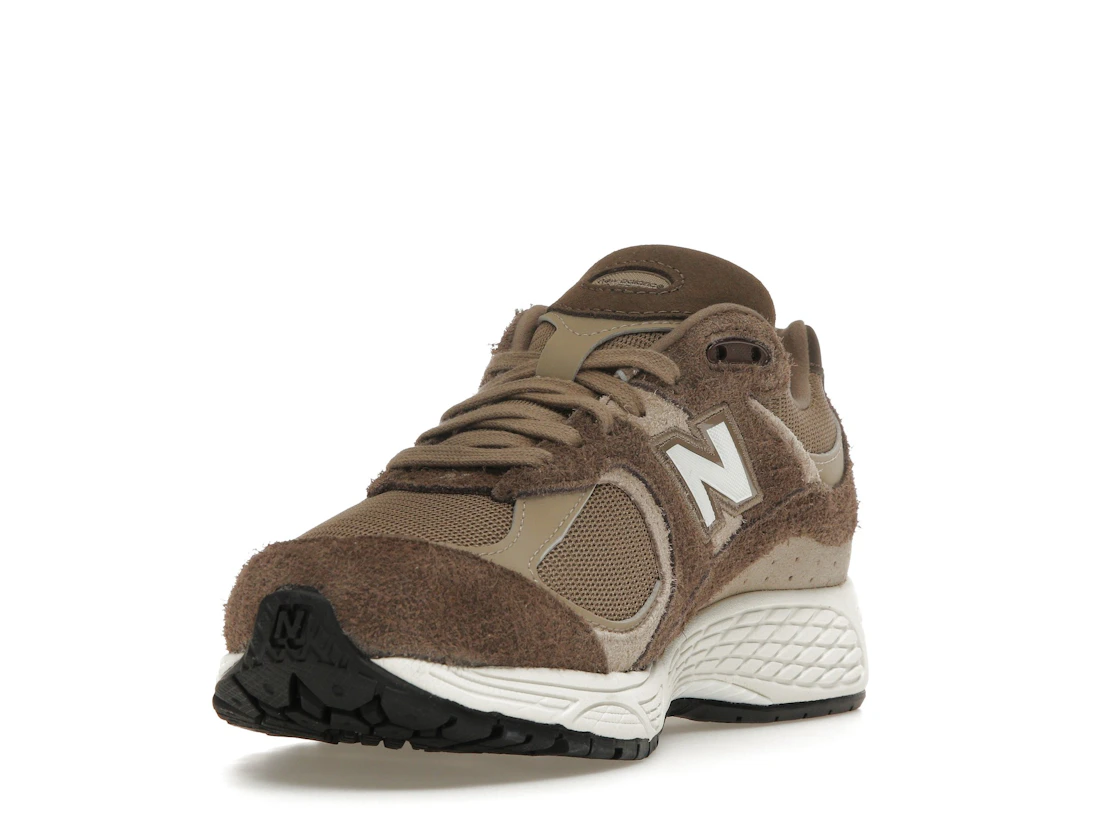 Vue 13 de New Balance 2002R ASOS Exclusive Brown
