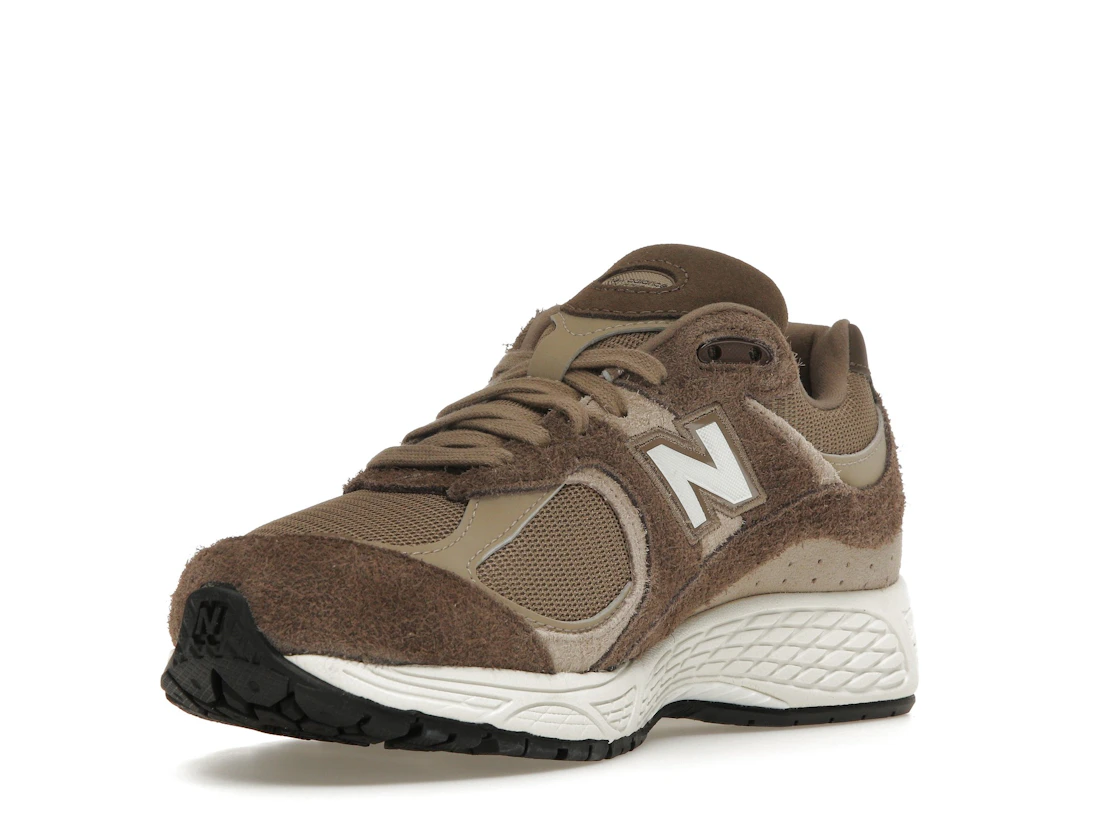 Vue 14 de New Balance 2002R ASOS Exclusive Brown