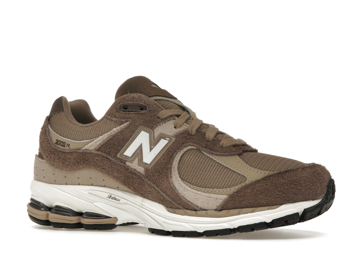 Vue 3 de New Balance 2002R ASOS Exclusive Brown