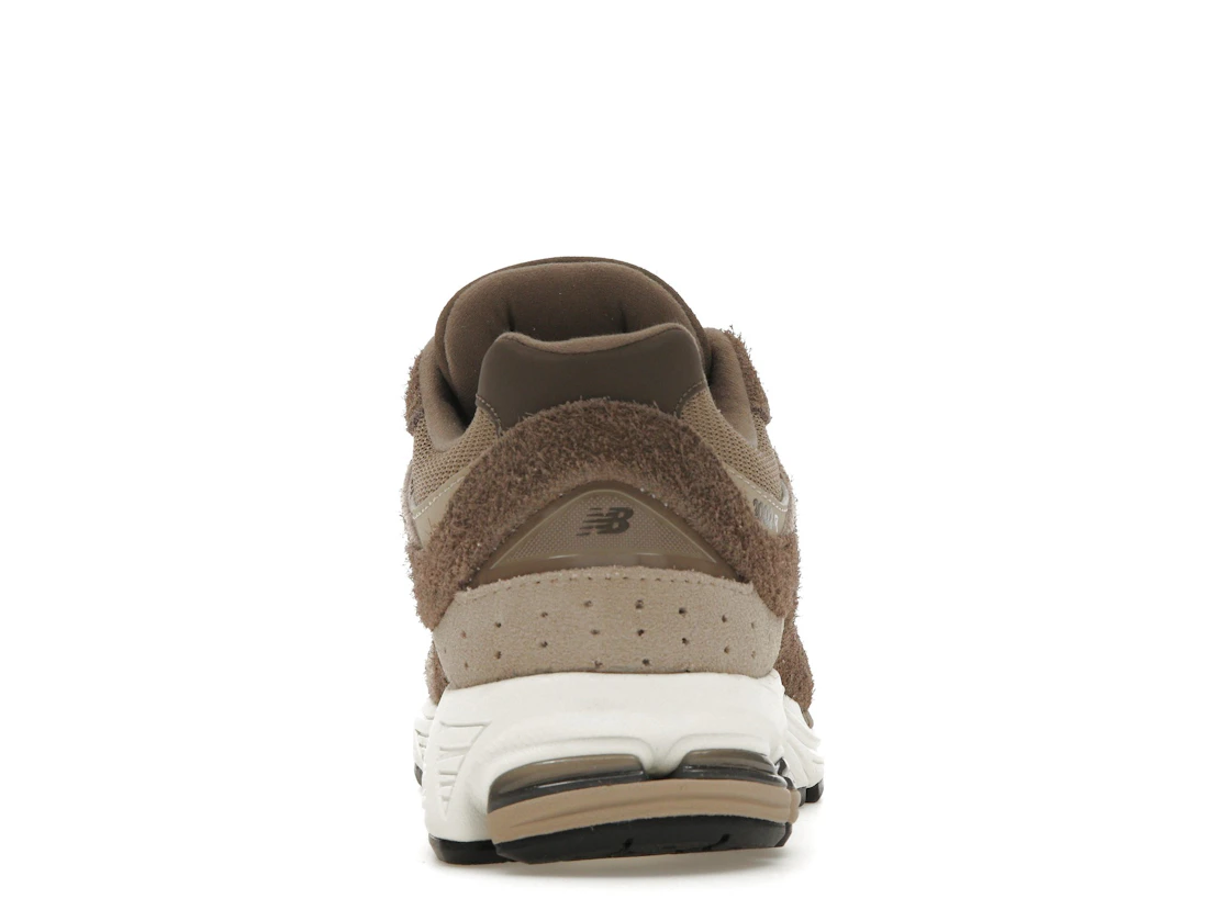 Vue 28 de New Balance 2002R ASOS Exclusive Brown