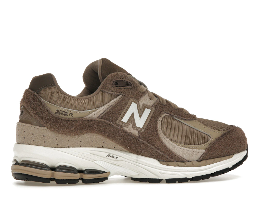 Vue 35 de New Balance 2002R ASOS Exclusive Brown