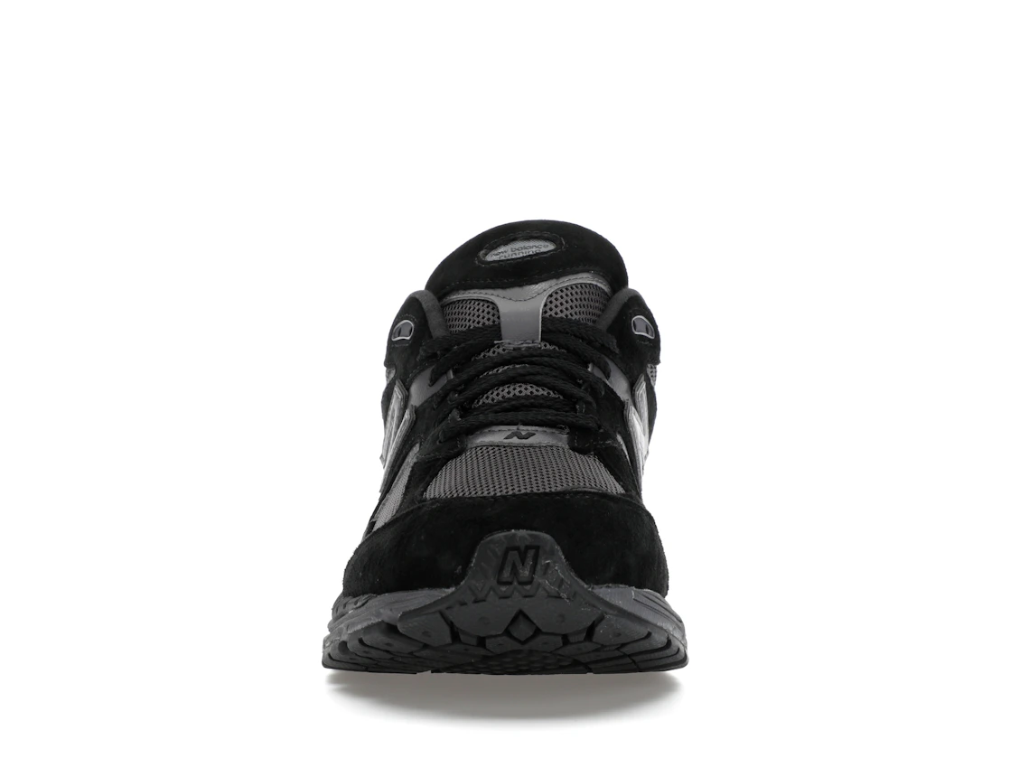 Vue 10 de New Balance 2002R Black Dark Grey