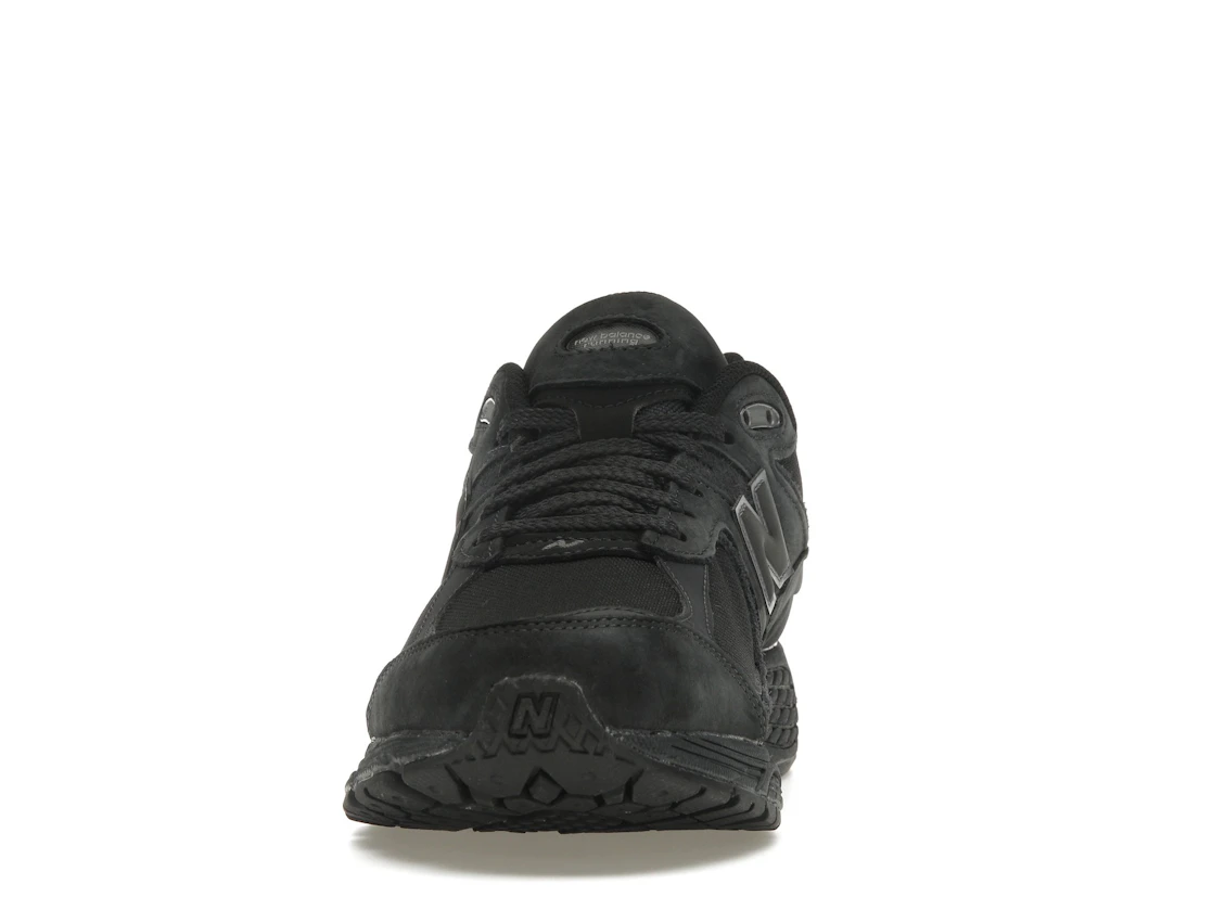 Vue 11 de New Balance 2002R Cordura Phantom Black