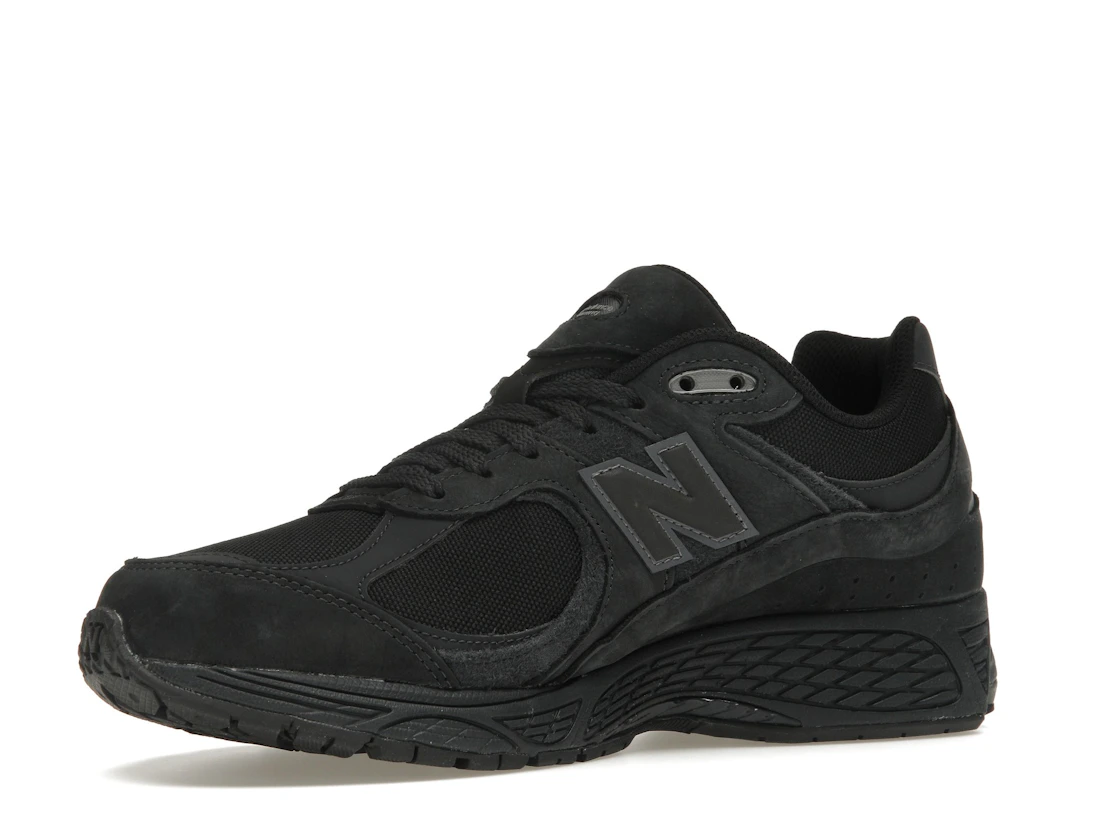 Vue 16 de New Balance 2002R Cordura Phantom Black