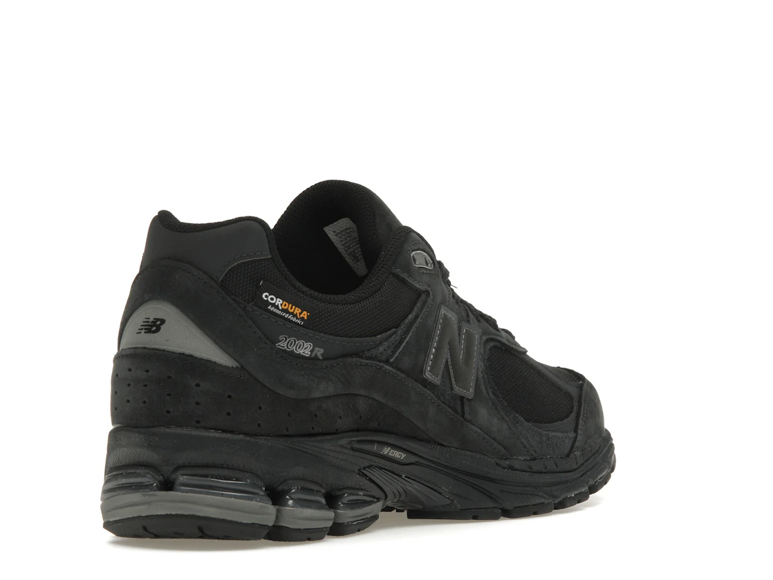 Vue 32 de New Balance 2002R Cordura Phantom Black