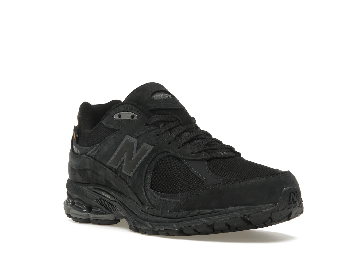 Vue 6 de New Balance 2002R Cordura Phantom Black