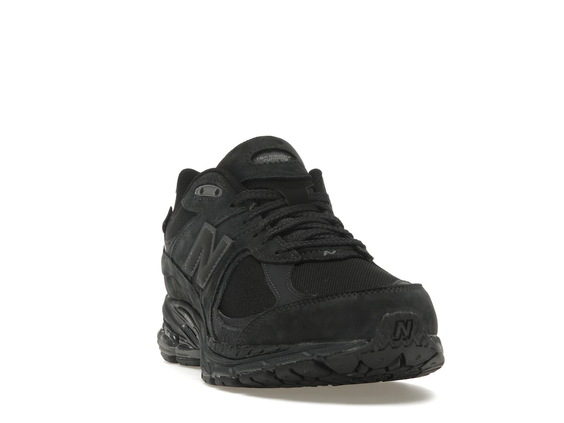Vue 8 de New Balance 2002R Cordura Phantom Black