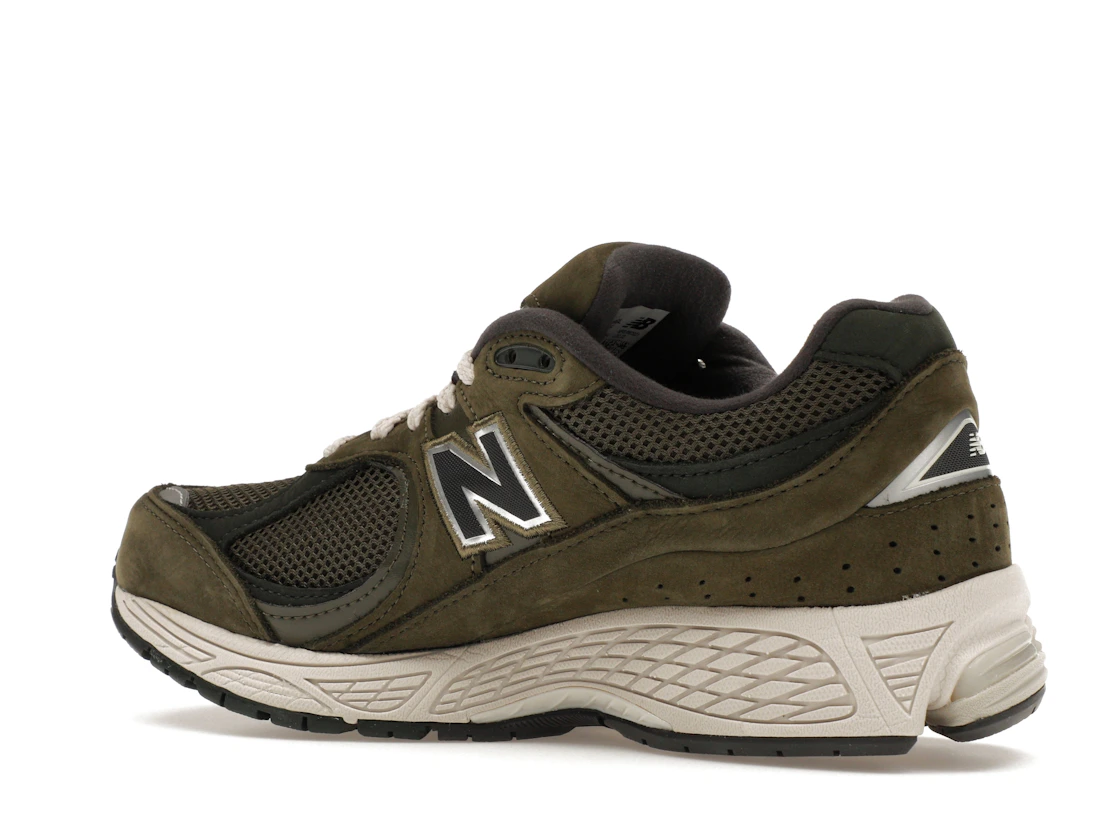 Vue 22 de New Balance 2002R Dark Olive