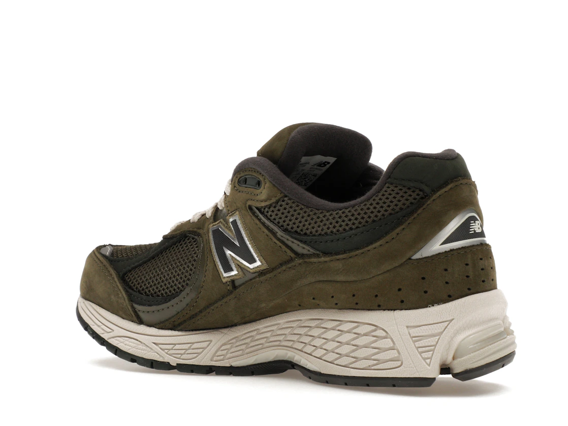 Vue 23 de New Balance 2002R Dark Olive