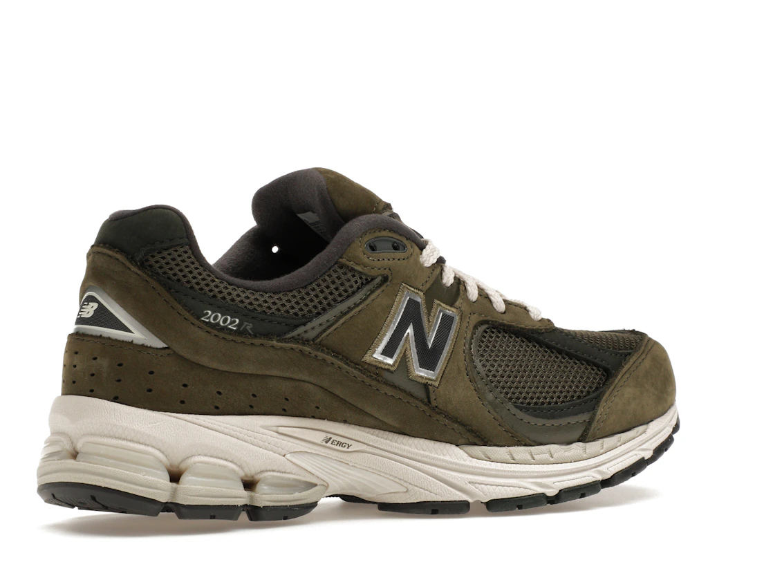 Vue 34 de New Balance 2002R Dark Olive