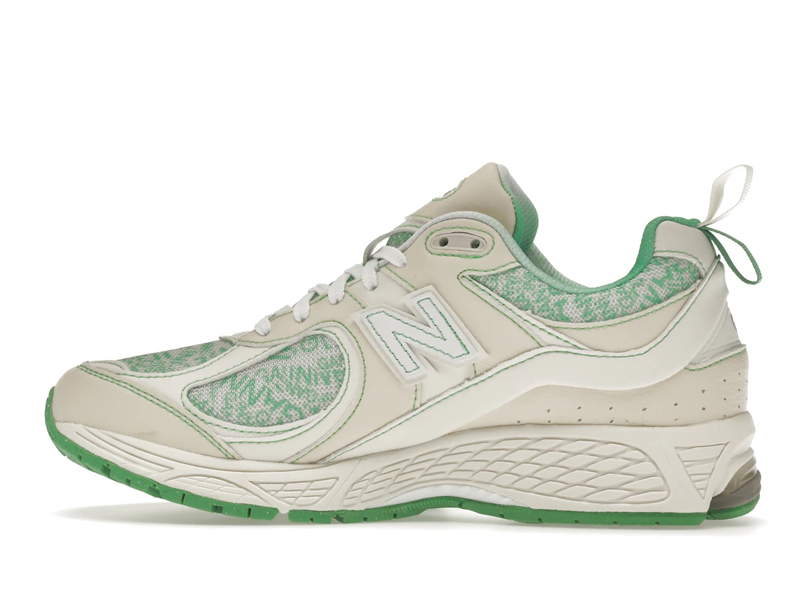 Vue 20 de New Balance 2002R GANNI Turtledove