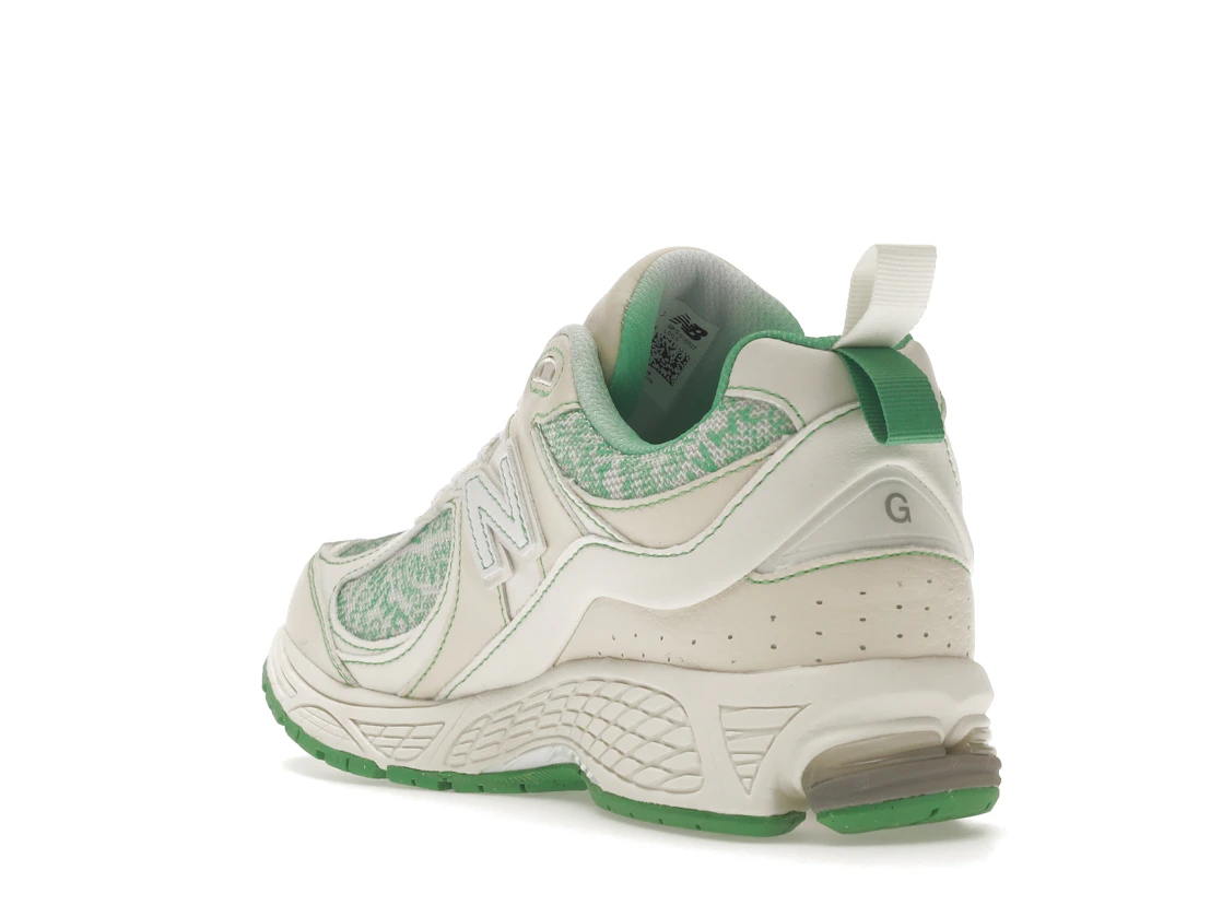Vue 25 de New Balance 2002R GANNI Turtledove