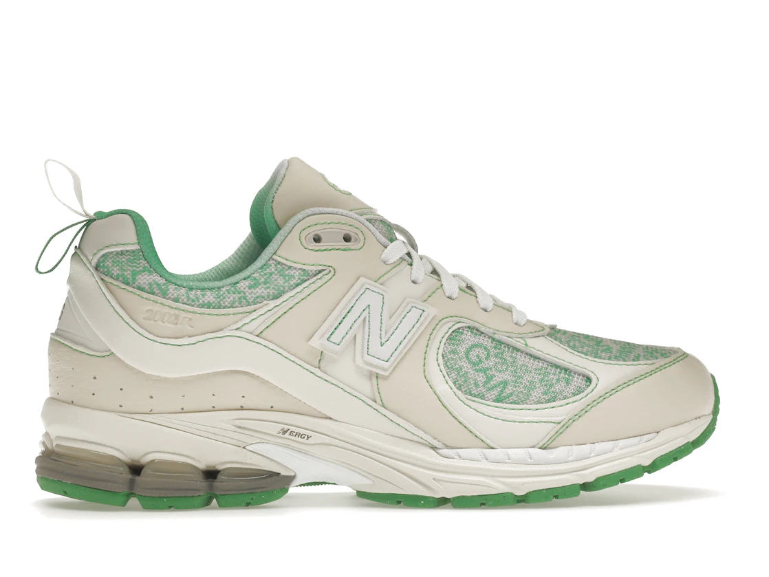 Vue 36 de New Balance 2002R GANNI Turtledove
