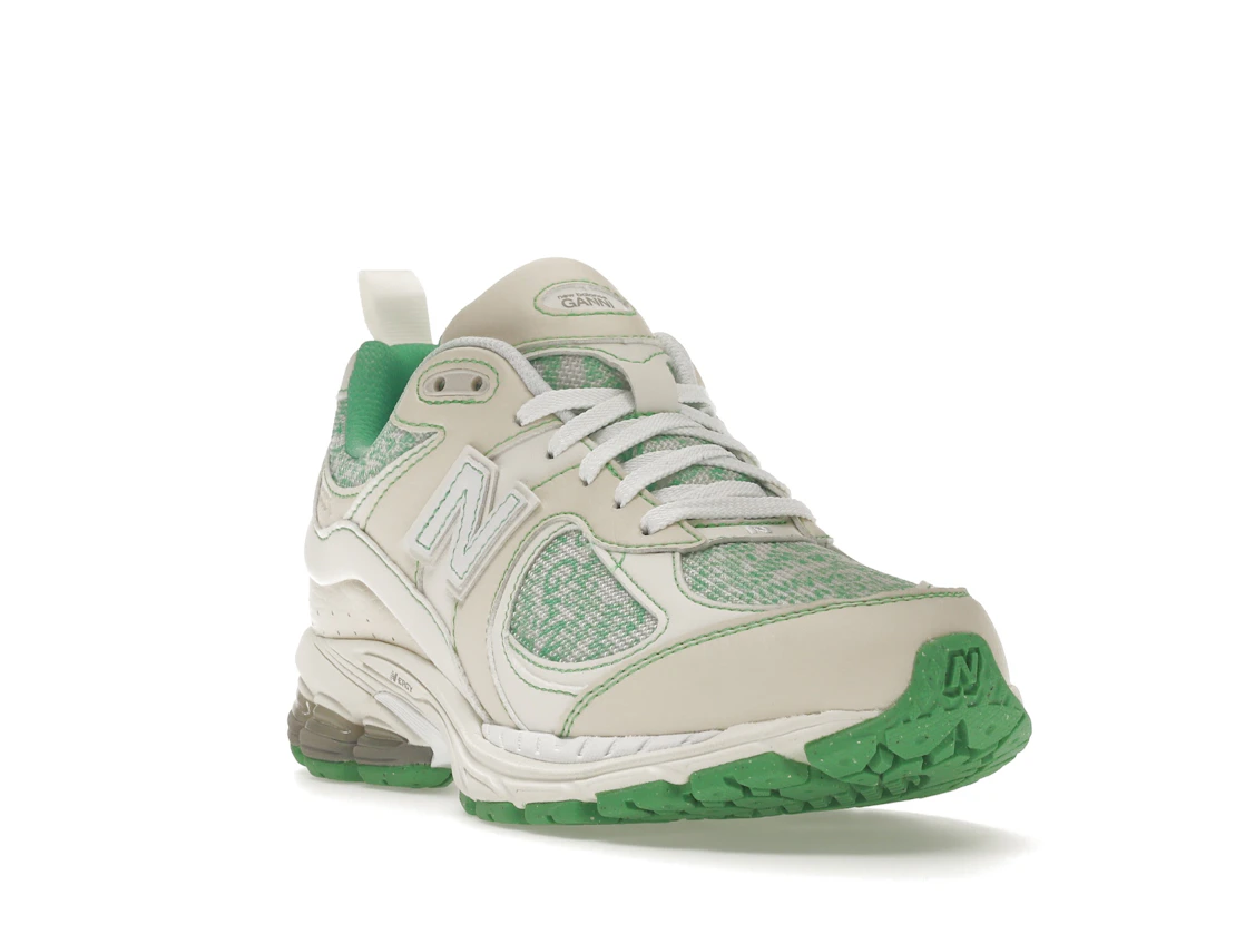 Vue 7 de New Balance 2002R GANNI Turtledove
