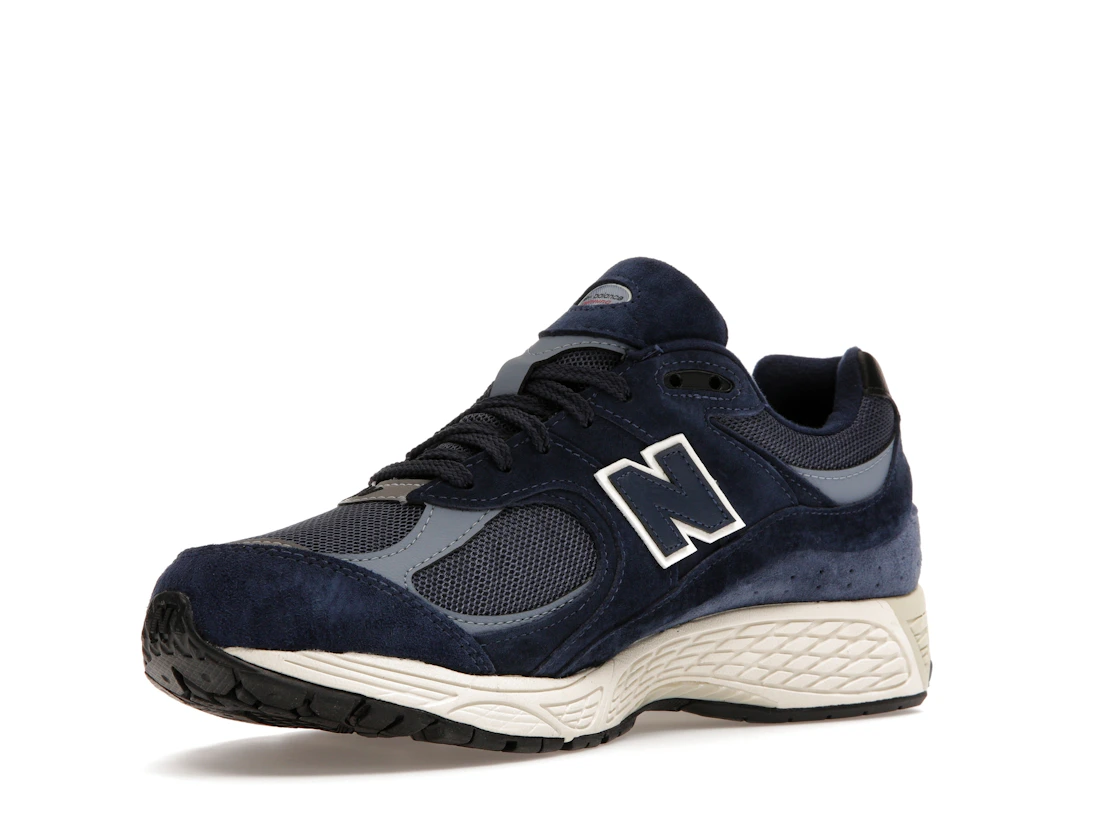 Vue 15 de New Balance 2002R Gore-Tex Navy Arctic Grey
