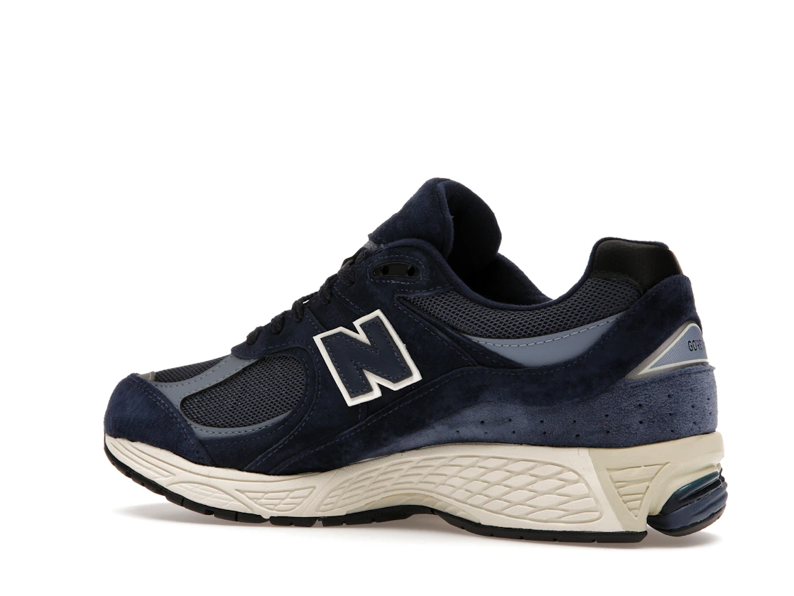 Vue 22 de New Balance 2002R Gore-Tex Navy Arctic Grey