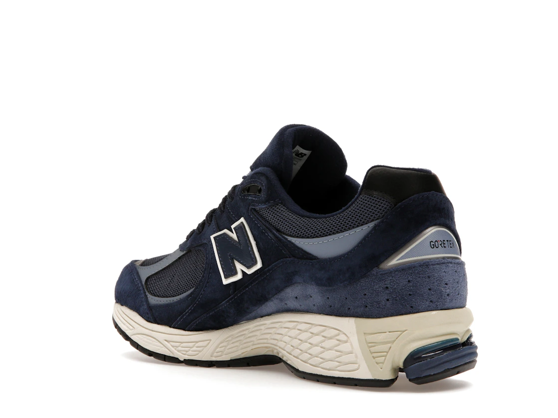 Vue 24 de New Balance 2002R Gore-Tex Navy Arctic Grey