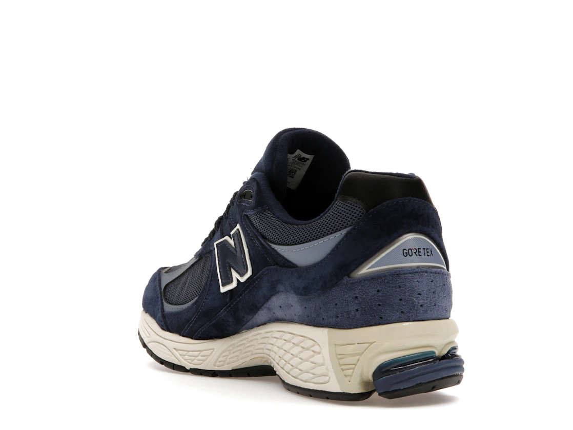 Vue 25 de New Balance 2002R Gore-Tex Navy Arctic Grey