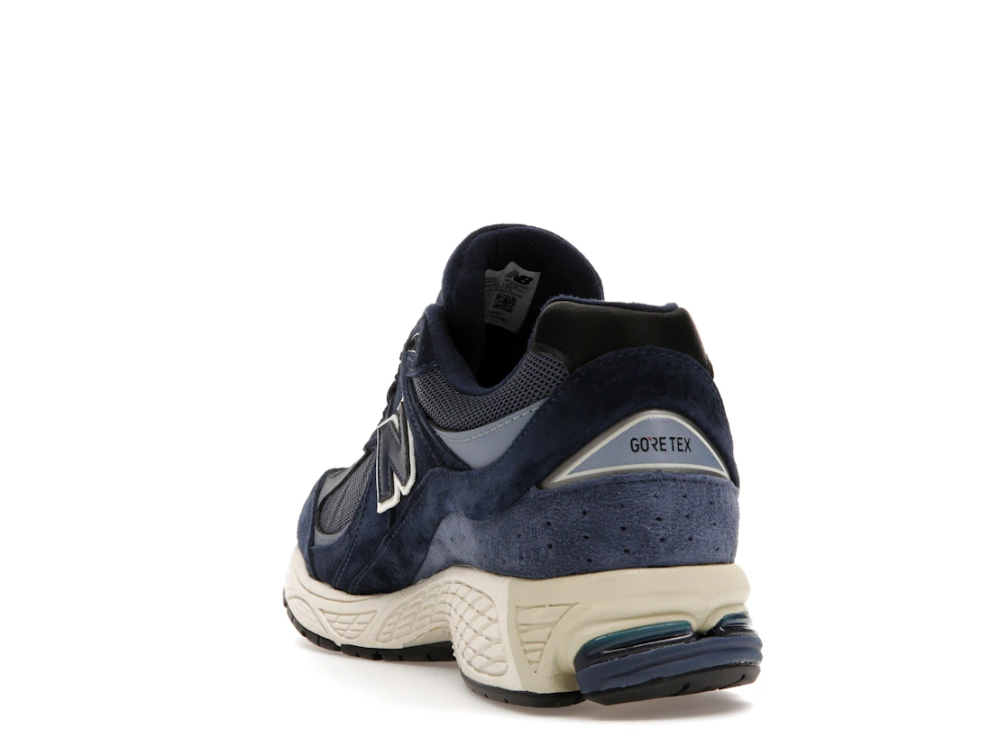 Vue 26 de New Balance 2002R Gore-Tex Navy Arctic Grey