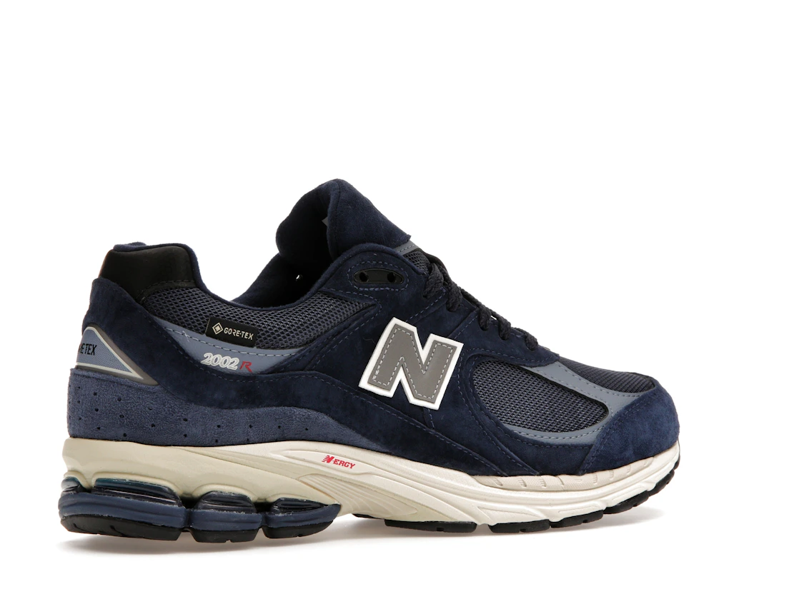 Vue 34 de New Balance 2002R Gore-Tex Navy Arctic Grey