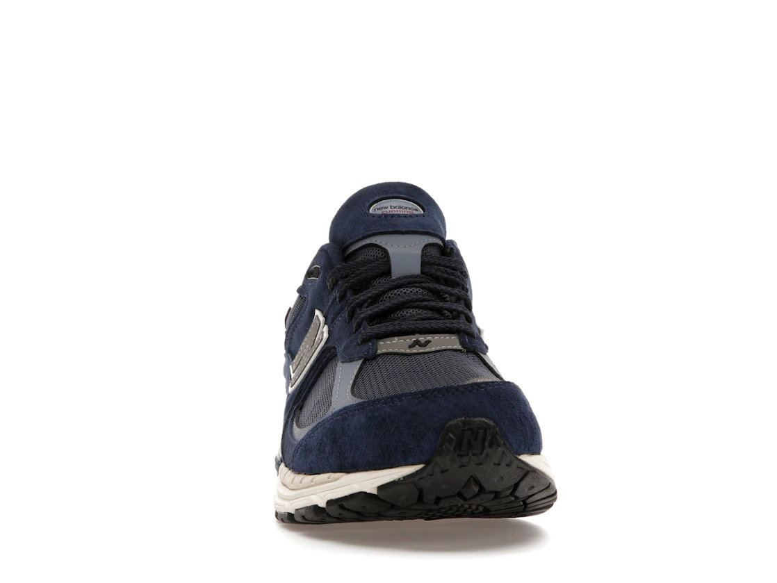 Vue 9 de New Balance 2002R Gore-Tex Navy Arctic Grey