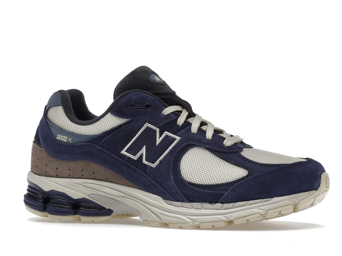 Vue 3 de New Balance 2002R Light Cream Purple
