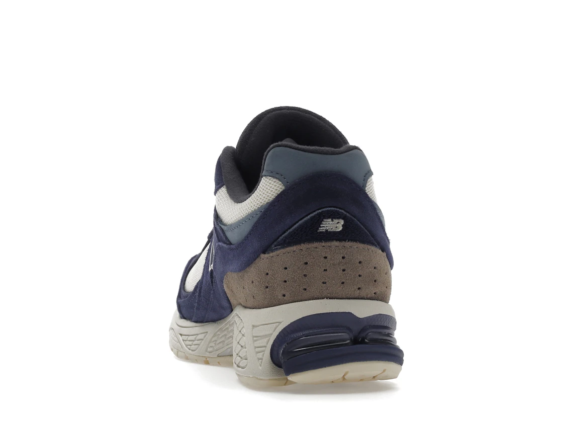 Vue 27 de New Balance 2002R Light Cream Purple