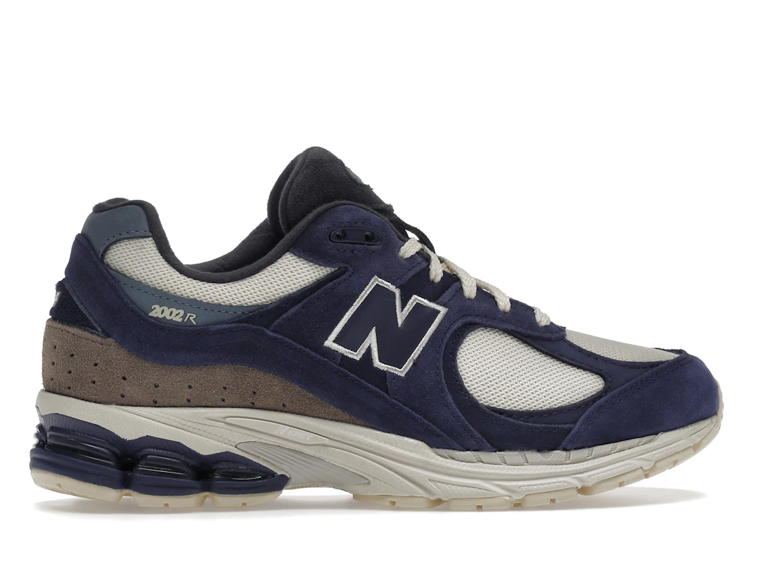 Vue 36 de New Balance 2002R Light Cream Purple