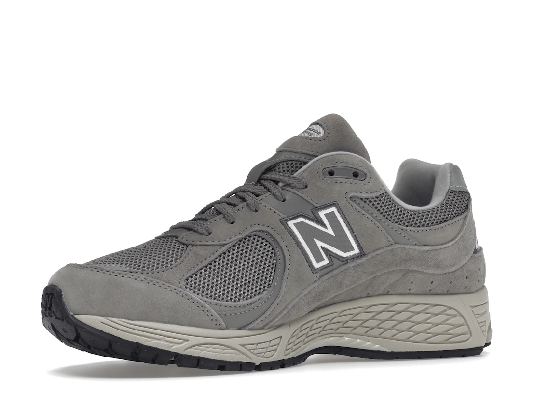 Vue 16 de New Balance 2002R Marblehead Light Aluminum