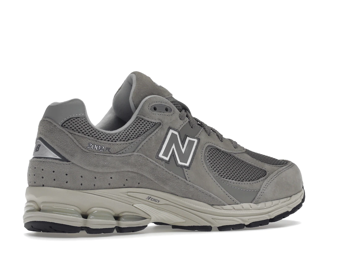 Vue 34 de New Balance 2002R Marblehead Light Aluminum