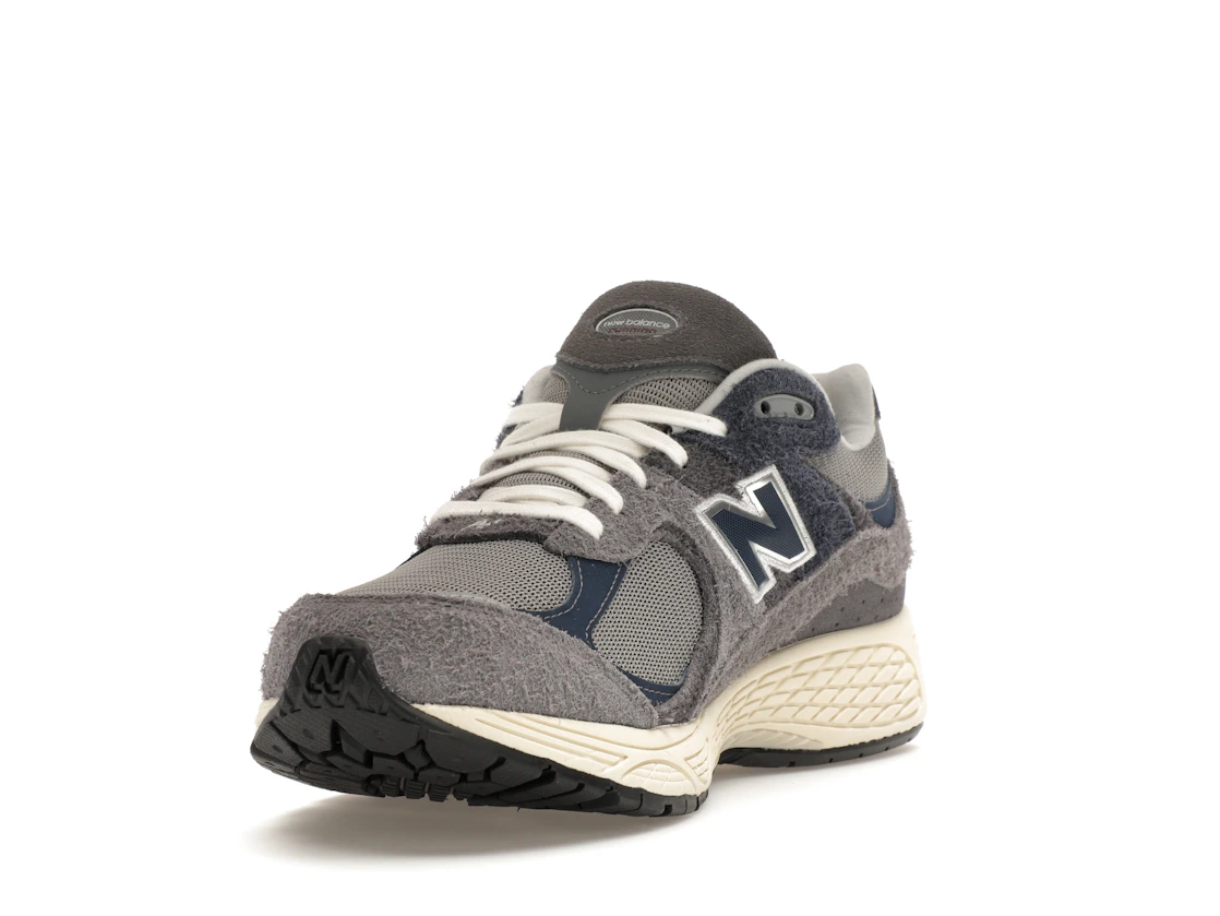 Vue 13 de New Balance 2002R Navy Castlerock
