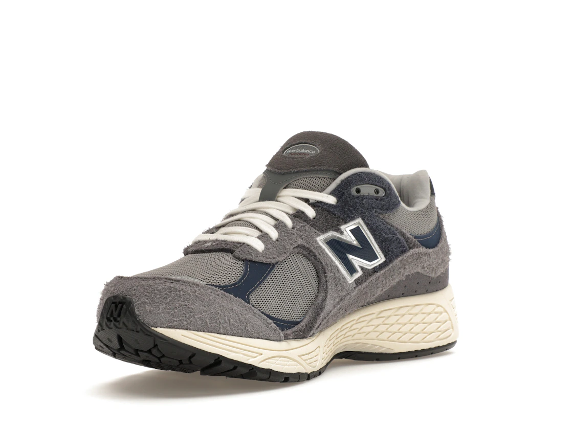 Vue 14 de New Balance 2002R Navy Castlerock