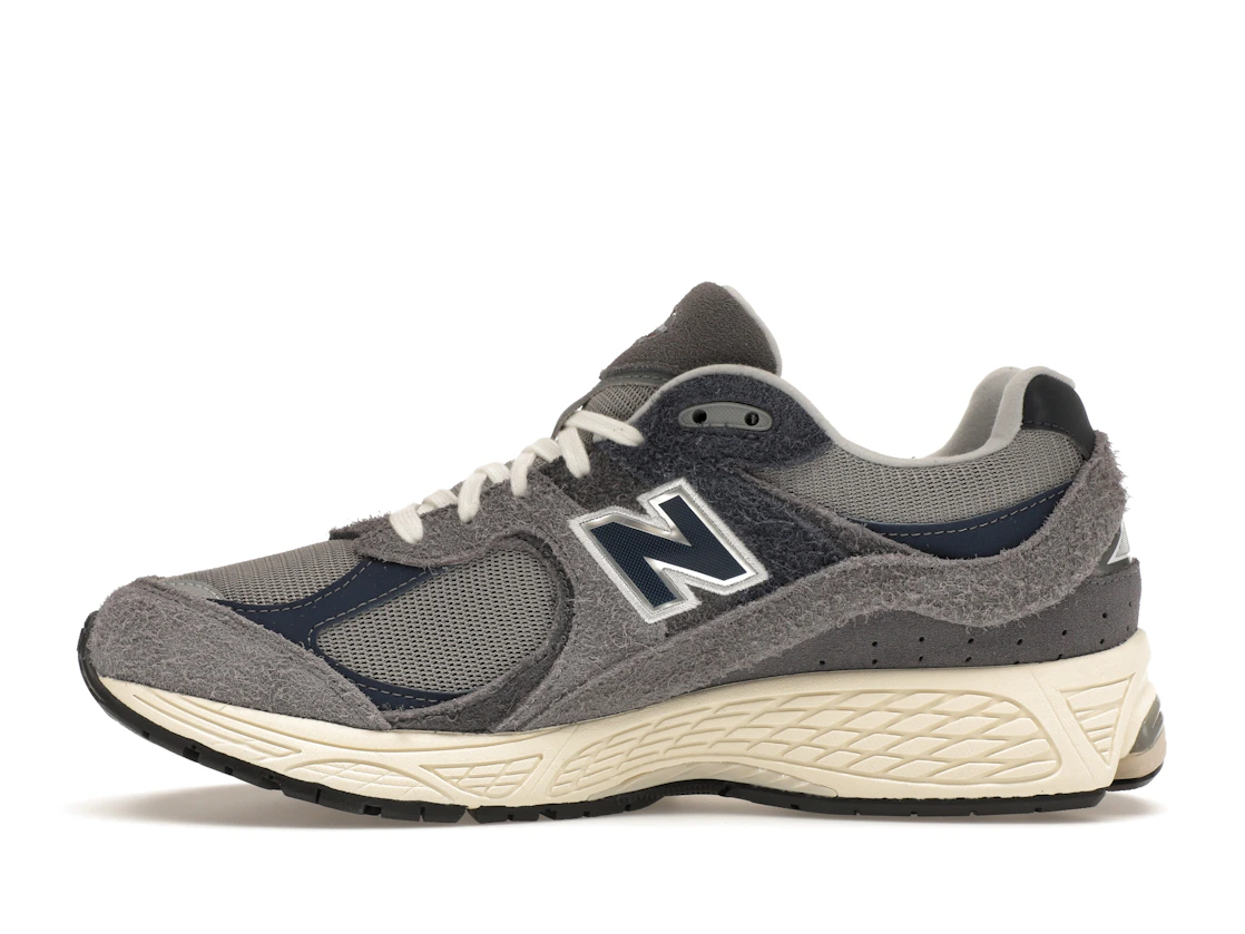 Vue 19 de New Balance 2002R Navy Castlerock