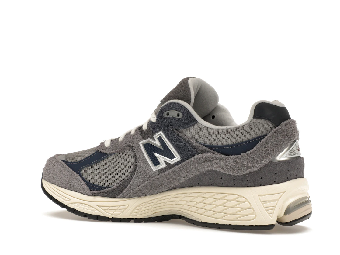 Vue 22 de New Balance 2002R Navy Castlerock