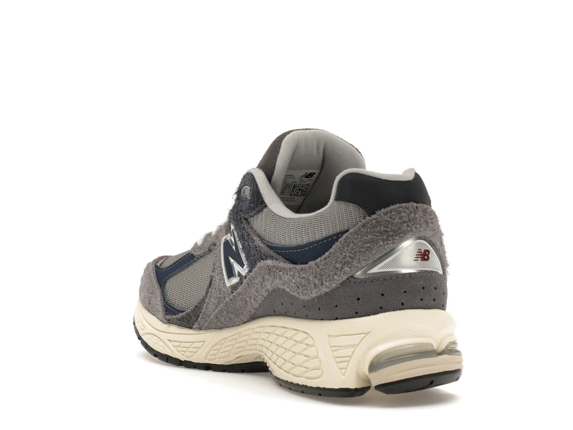 Vue 25 de New Balance 2002R Navy Castlerock