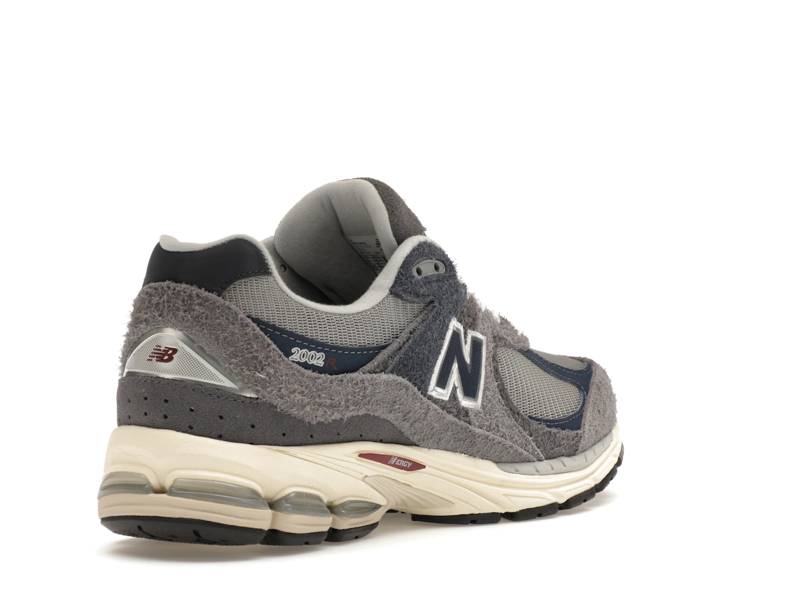 Vue 32 de New Balance 2002R Navy Castlerock