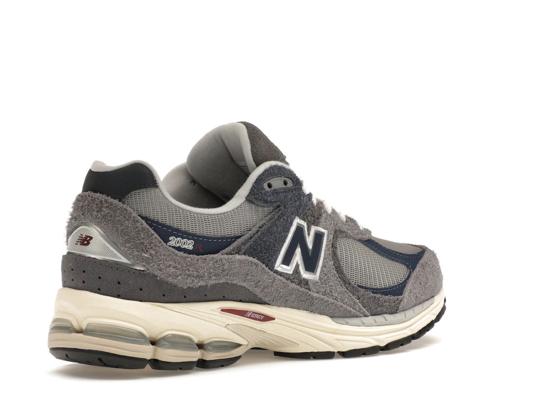Vue 33 de New Balance 2002R Navy Castlerock