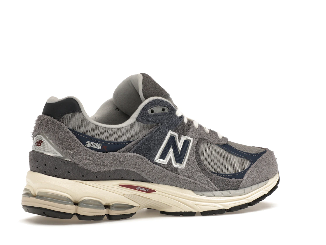 Vue 34 de New Balance 2002R Navy Castlerock