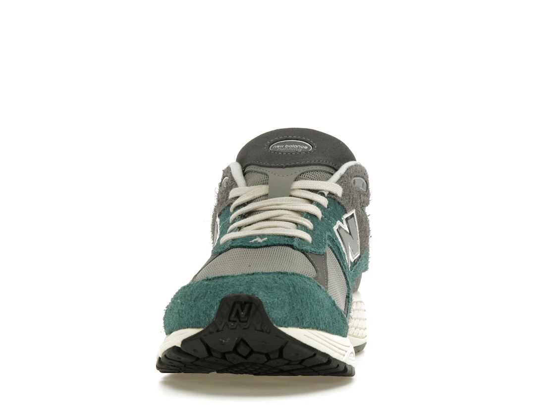 Vue 11 de New Balance 2002R New Spruce Magnet
