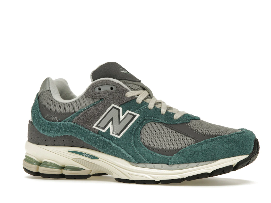 Vue 3 de New Balance 2002R New Spruce Magnet