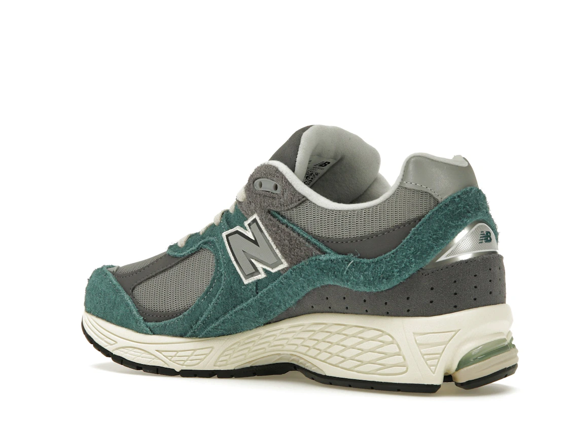 Vue 23 de New Balance 2002R New Spruce Magnet