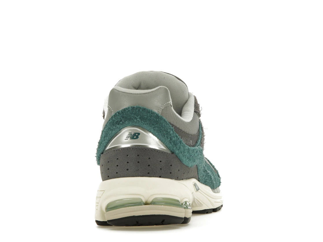 Vue 29 de New Balance 2002R New Spruce Magnet